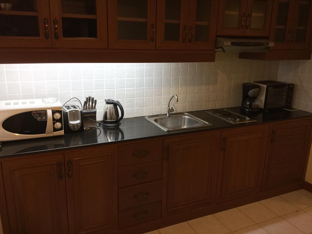 The Yim Siam Hotel Patong Екстериор снимка