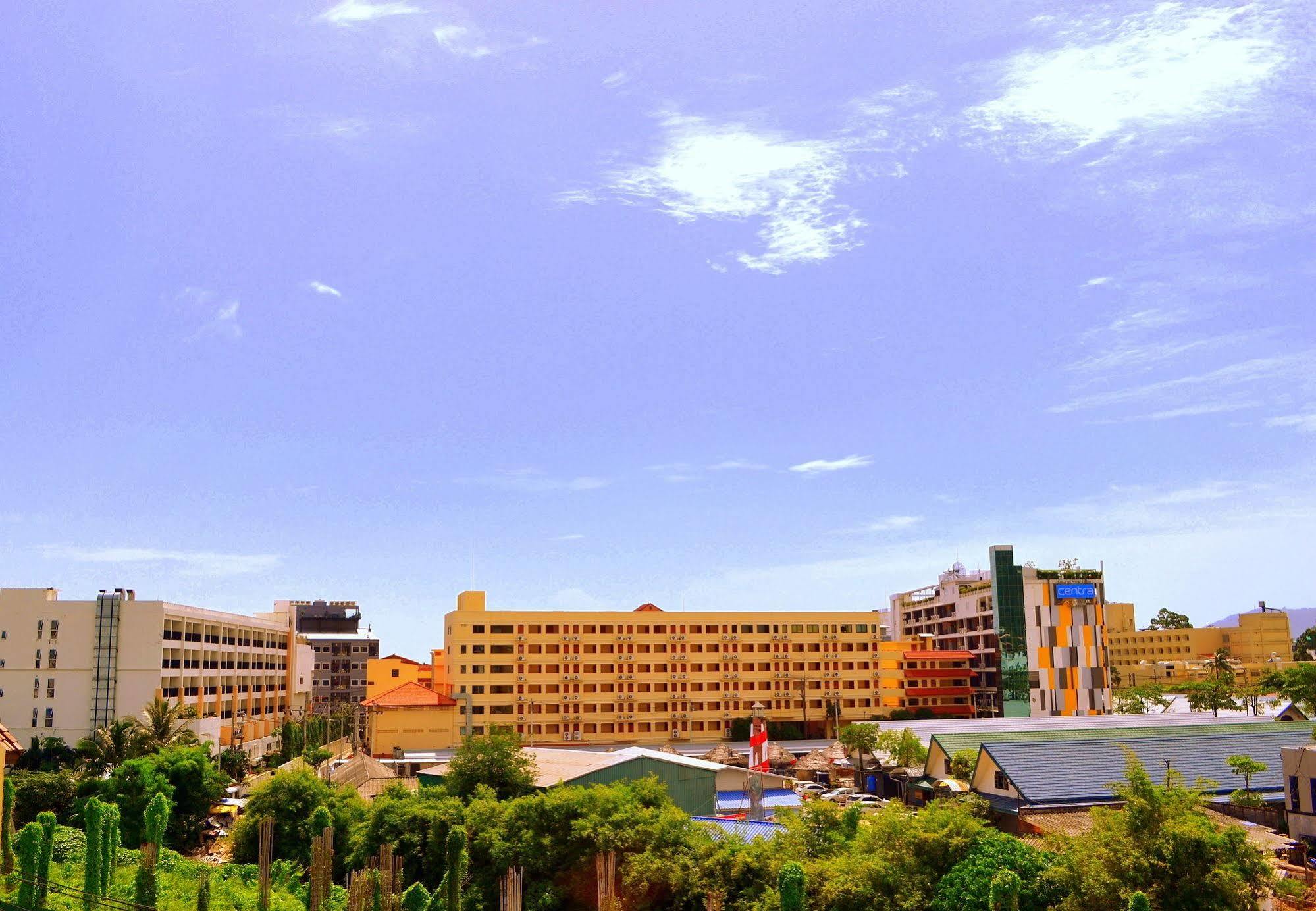 The Yim Siam Hotel Patong Екстериор снимка