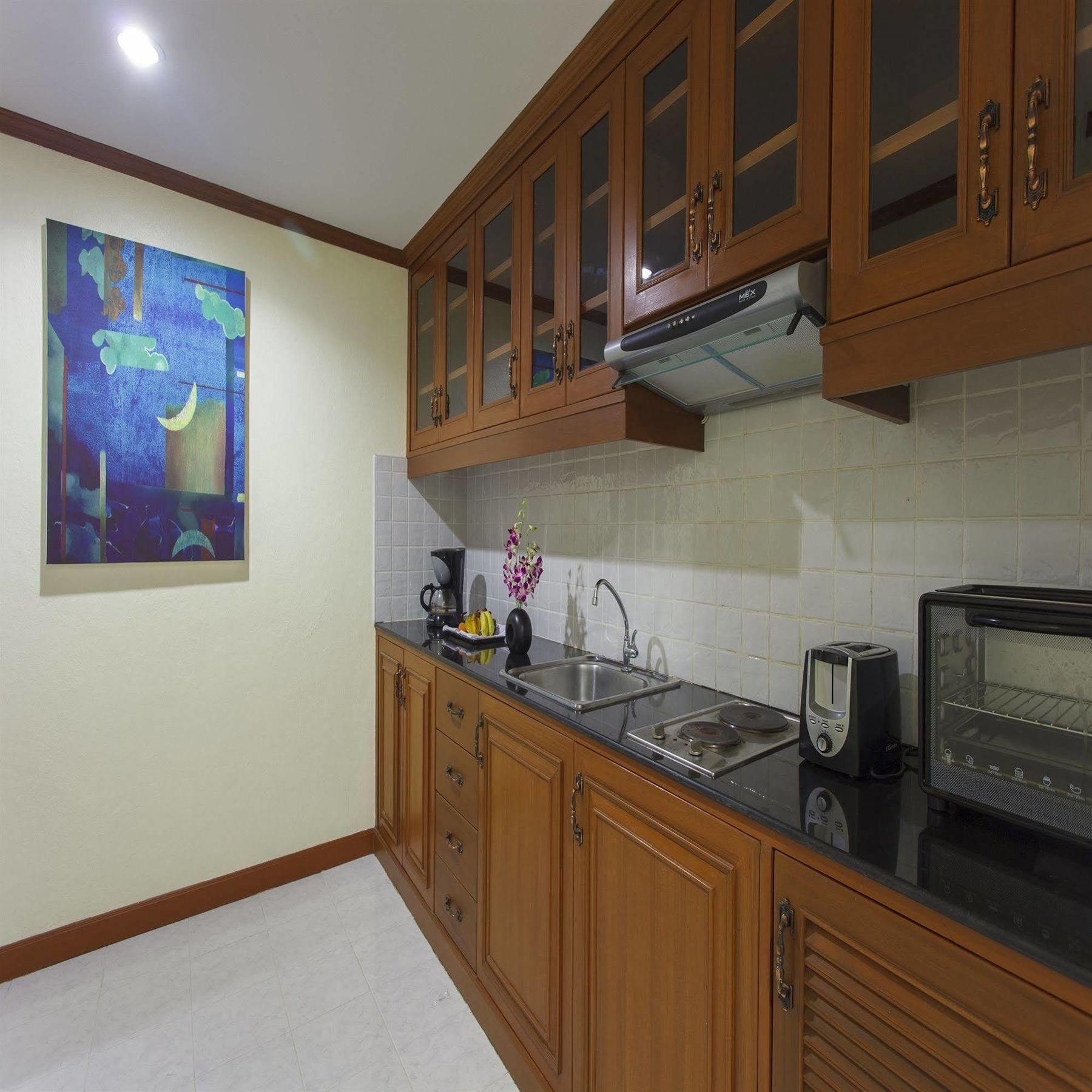 The Yim Siam Hotel Patong Екстериор снимка